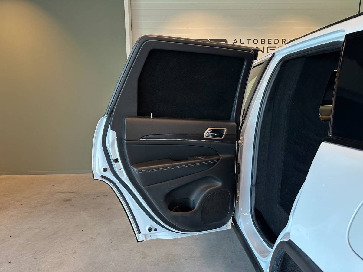 Jeep Grand Cherokee Jeep GRAND CHEROKEE 3.0 CRD V6 AUTOMAAT 4×4 LIMITED-uitv|TREKHAAK|NAVIGATIE|CRUISECONTROL|MEMORY SEATS|LEDER|incl.nwe APK+OH-BEURT