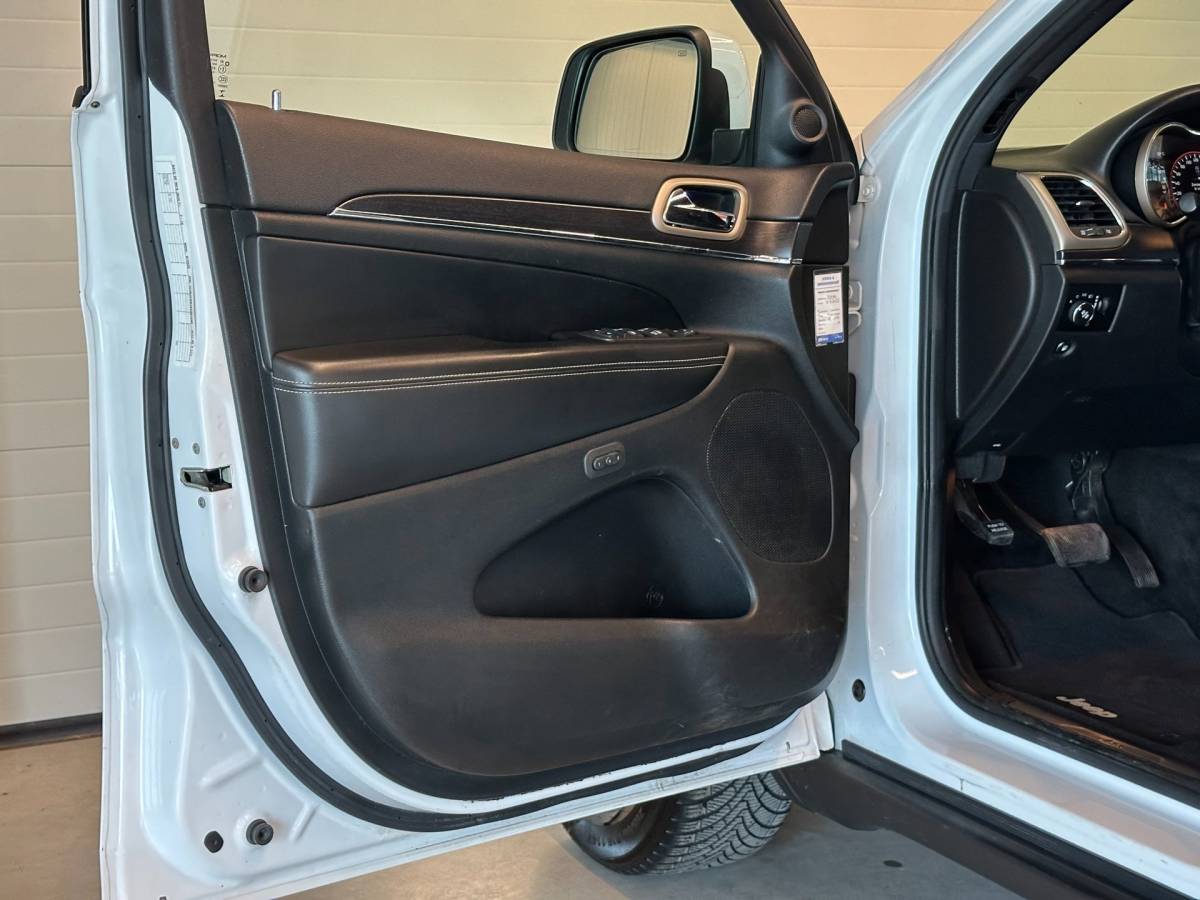 Jeep Grand Cherokee Jeep GRAND CHEROKEE 3.0 CRD V6 AUTOMAAT 4×4 LIMITED-uitv|TREKHAAK|NAVIGATIE|CRUISECONTROL|MEMORY SEATS|LEDER|incl.nwe APK+OH-BEURT