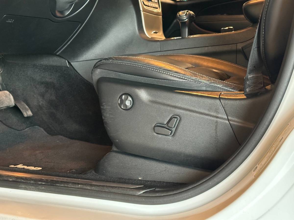 Jeep Grand Cherokee Jeep GRAND CHEROKEE 3.0 CRD V6 AUTOMAAT 4×4 LIMITED-uitv|TREKHAAK|NAVIGATIE|CRUISECONTROL|MEMORY SEATS|LEDER|incl.nwe APK+OH-BEURT