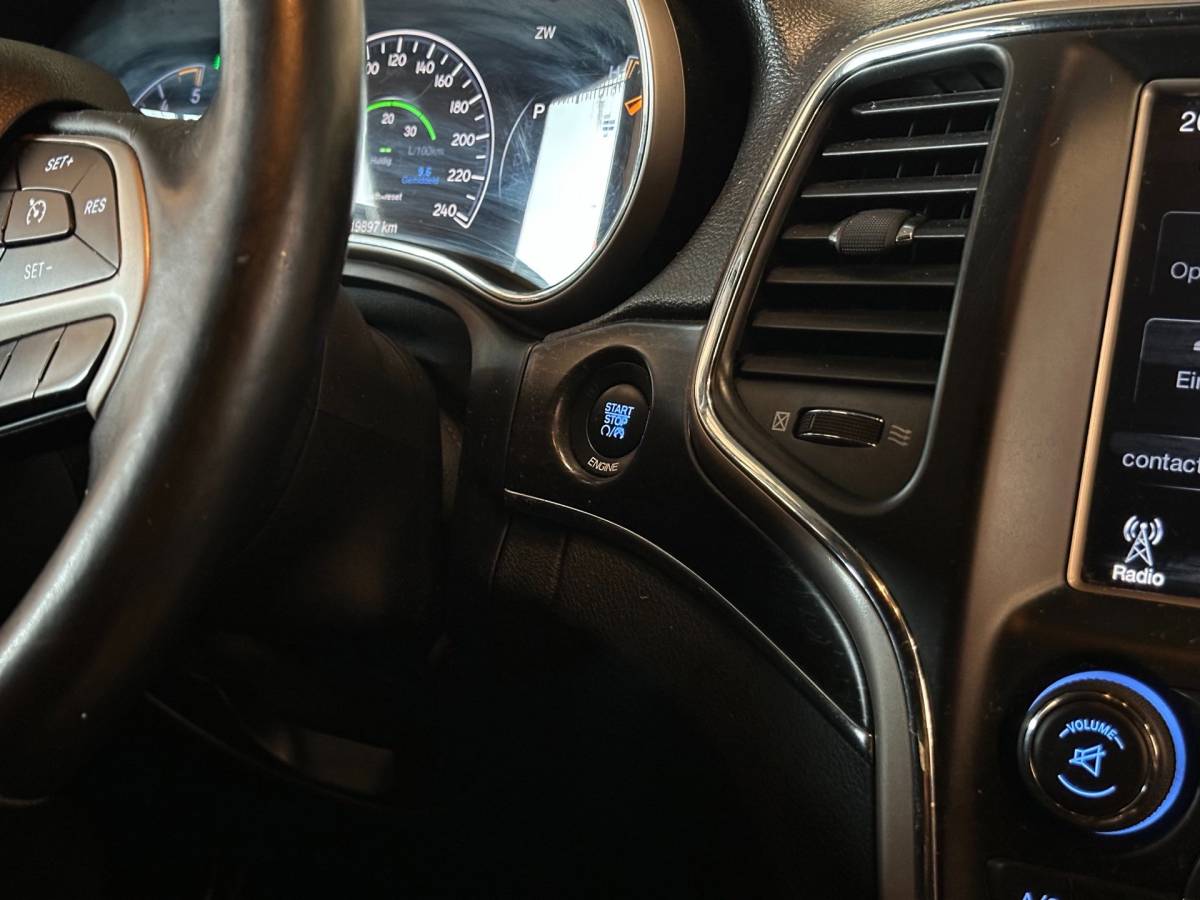 Jeep Grand Cherokee Jeep GRAND CHEROKEE 3.0 CRD V6 AUTOMAAT 4×4 LIMITED-uitv|TREKHAAK|NAVIGATIE|CRUISECONTROL|MEMORY SEATS|LEDER|incl.nwe APK+OH-BEURT