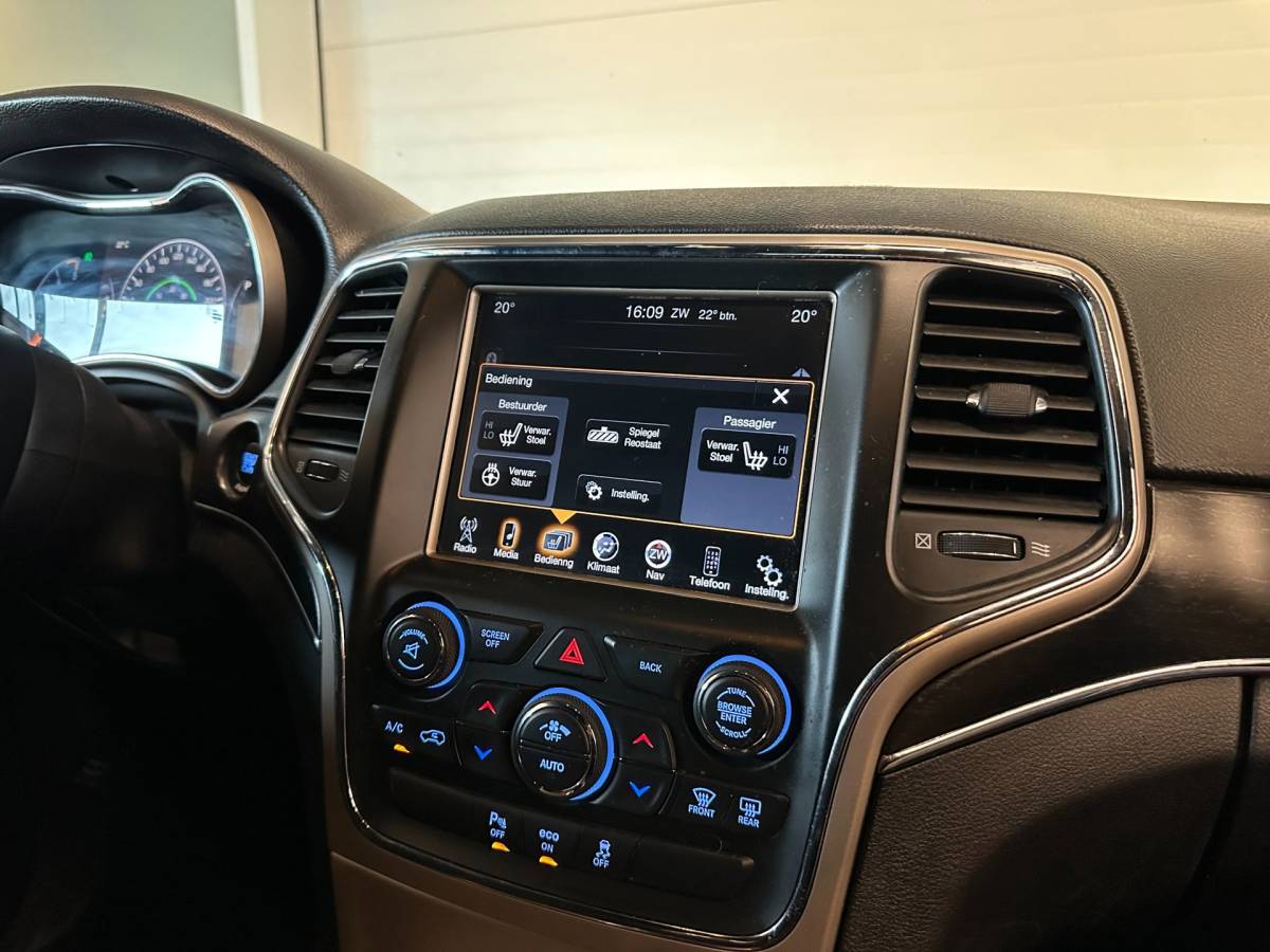Jeep Grand Cherokee Jeep GRAND CHEROKEE 3.0 CRD V6 AUTOMAAT 4×4 LIMITED-uitv|TREKHAAK|NAVIGATIE|CRUISECONTROL|MEMORY SEATS|LEDER|incl.nwe APK+OH-BEURT