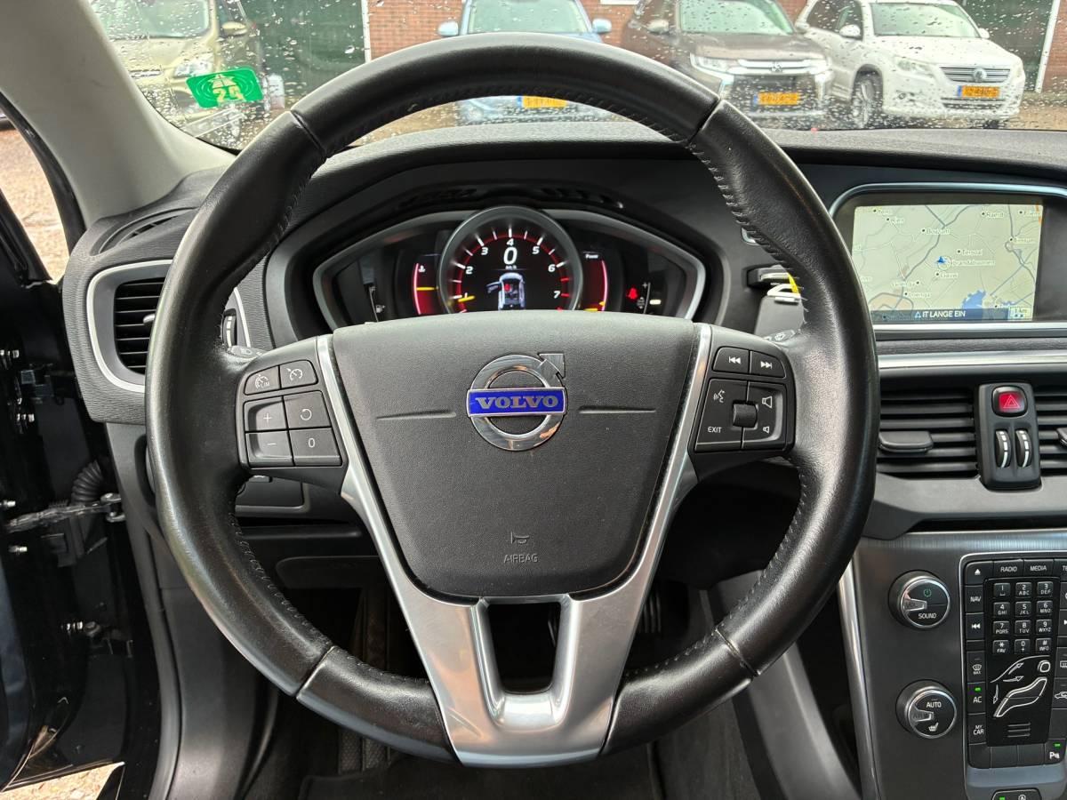 Volvo V40 Volvo V40 2.0 T3 | Xenon + Clima + Navi nu €8.975,-!!