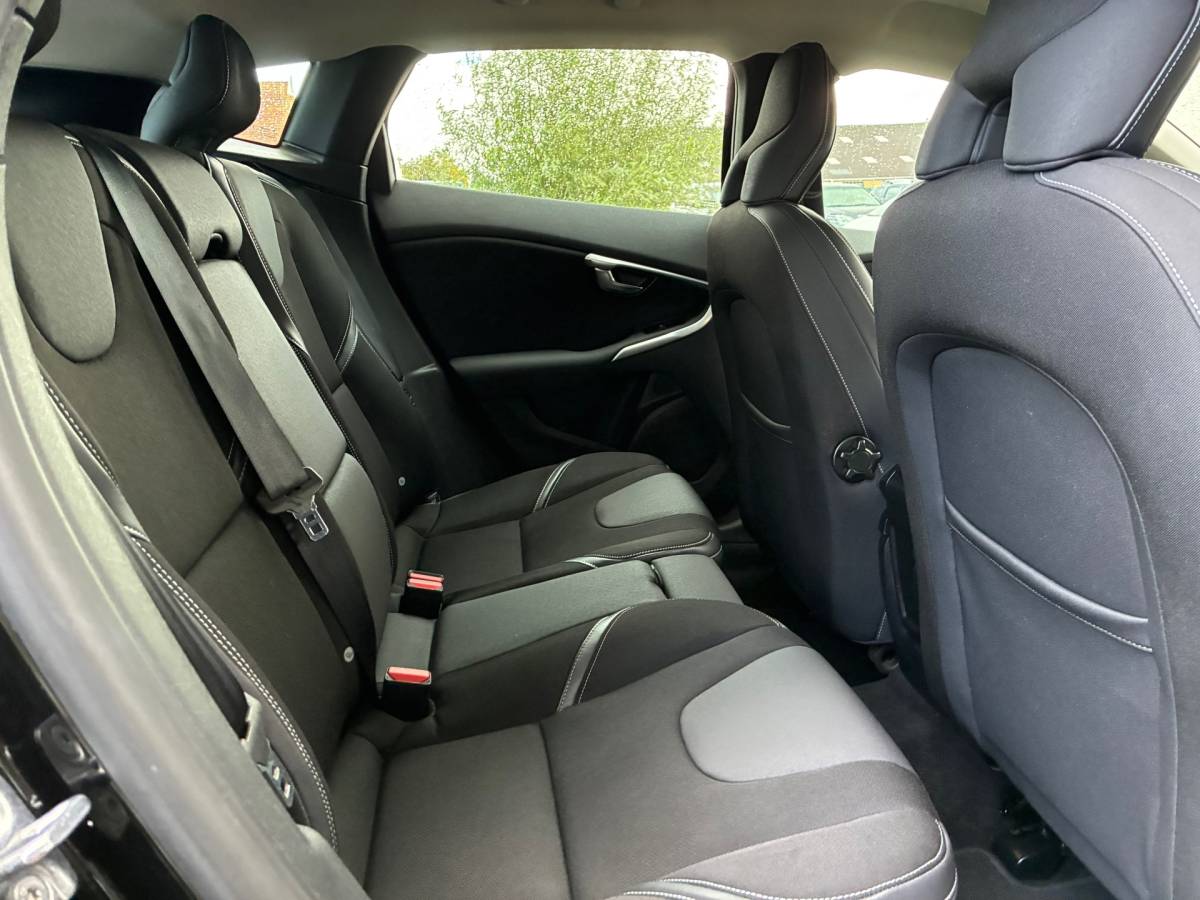 Volvo V40 Volvo V40 2.0 T3 | Xenon + Clima + Navi nu €8.975,-!!