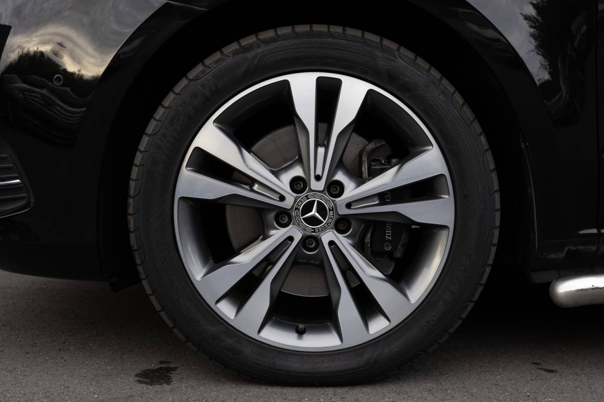 Mercedes-Benz V-Klasse Mercedes-Benz V-klasse 250d Lang Avantgarde | PRIJS EX BTW | 6 PERSONEN | BURMESTER  |  BEKEND VAN TV |