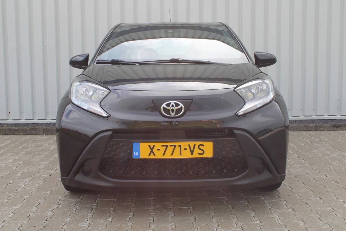 Toyota Aygo Toyota Aygo X 1.0 VVT-i MT Play | Incl. 12 maanden garantie | Adaptieve cruise control | Apple carplay/Android auto | Lane assist | Airco | Parkeercamera |
