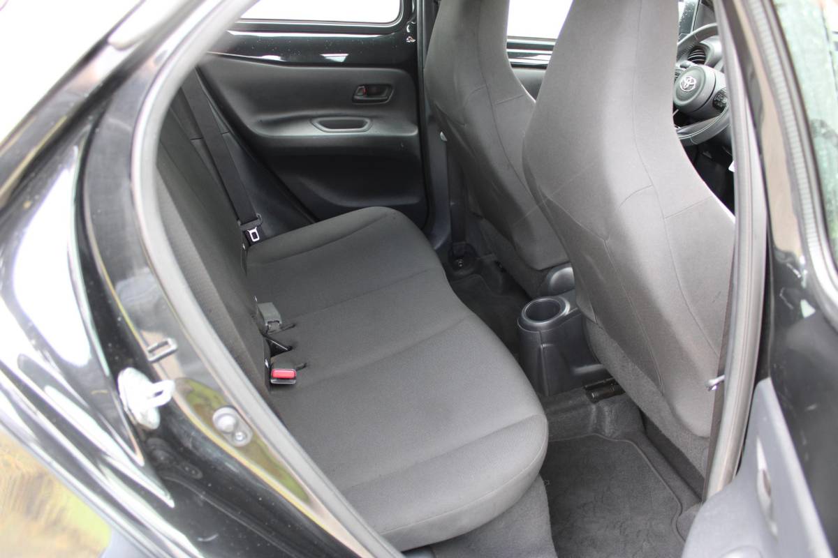 Toyota Aygo Toyota Aygo X 1.0 VVT-i MT Play | Incl. 12 maanden garantie | Adaptieve cruise control | Apple carplay/Android auto | Lane assist | Airco | Parkeercamera |