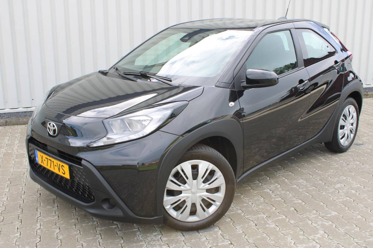 Toyota Aygo Toyota Aygo X 1.0 VVT-i MT Play | Incl. 12 maanden garantie | Adaptieve cruise control | Apple carplay/Android auto | Lane assist | Airco | Parkeercamera |