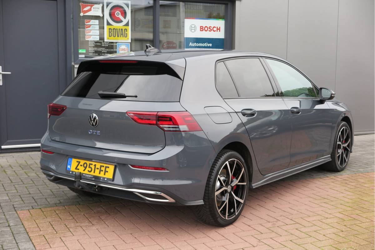 Volkswagen Golf Volkswagen Golf 1.4 eHybrid 245pk GTE  ,SOH 93%. Trekhaak afneembaar,ACC, PDC, Virtual cockpit,Navi, DAB+ , Carplay , Zwarte hemelbekleding, 18″LMV etc.