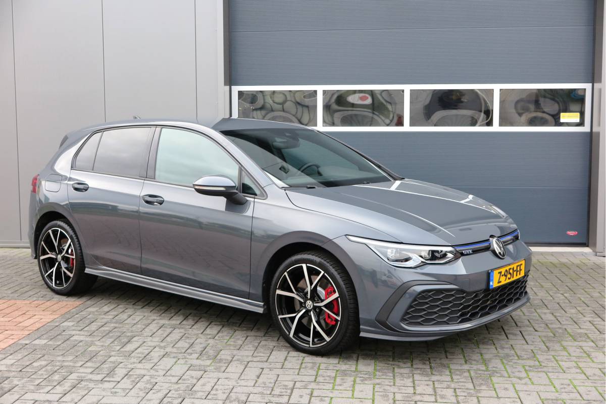 Volkswagen Golf Volkswagen Golf 1.4 eHybrid 245pk GTE  ,SOH 93%. Trekhaak afneembaar,ACC, PDC, Virtual cockpit,Navi, DAB+ , Carplay , Zwarte hemelbekleding, 18″LMV etc.