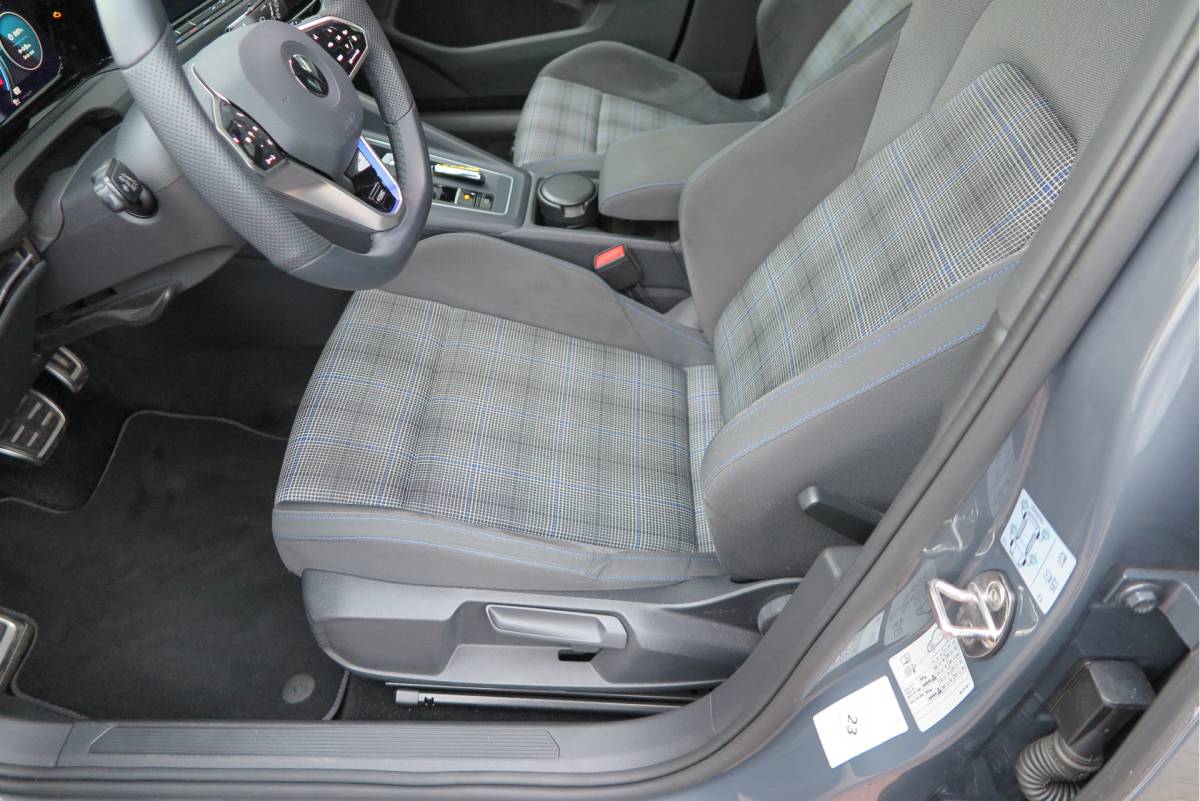Volkswagen Golf Volkswagen Golf 1.4 eHybrid 245pk GTE  ,SOH 93%. Trekhaak afneembaar,ACC, PDC, Virtual cockpit,Navi, DAB+ , Carplay , Zwarte hemelbekleding, 18″LMV etc.
