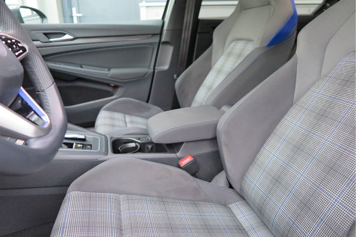 Volkswagen Golf Volkswagen Golf 1.4 eHybrid 245pk GTE  ,SOH 93%. Trekhaak afneembaar,ACC, PDC, Virtual cockpit,Navi, DAB+ , Carplay , Zwarte hemelbekleding, 18″LMV etc.