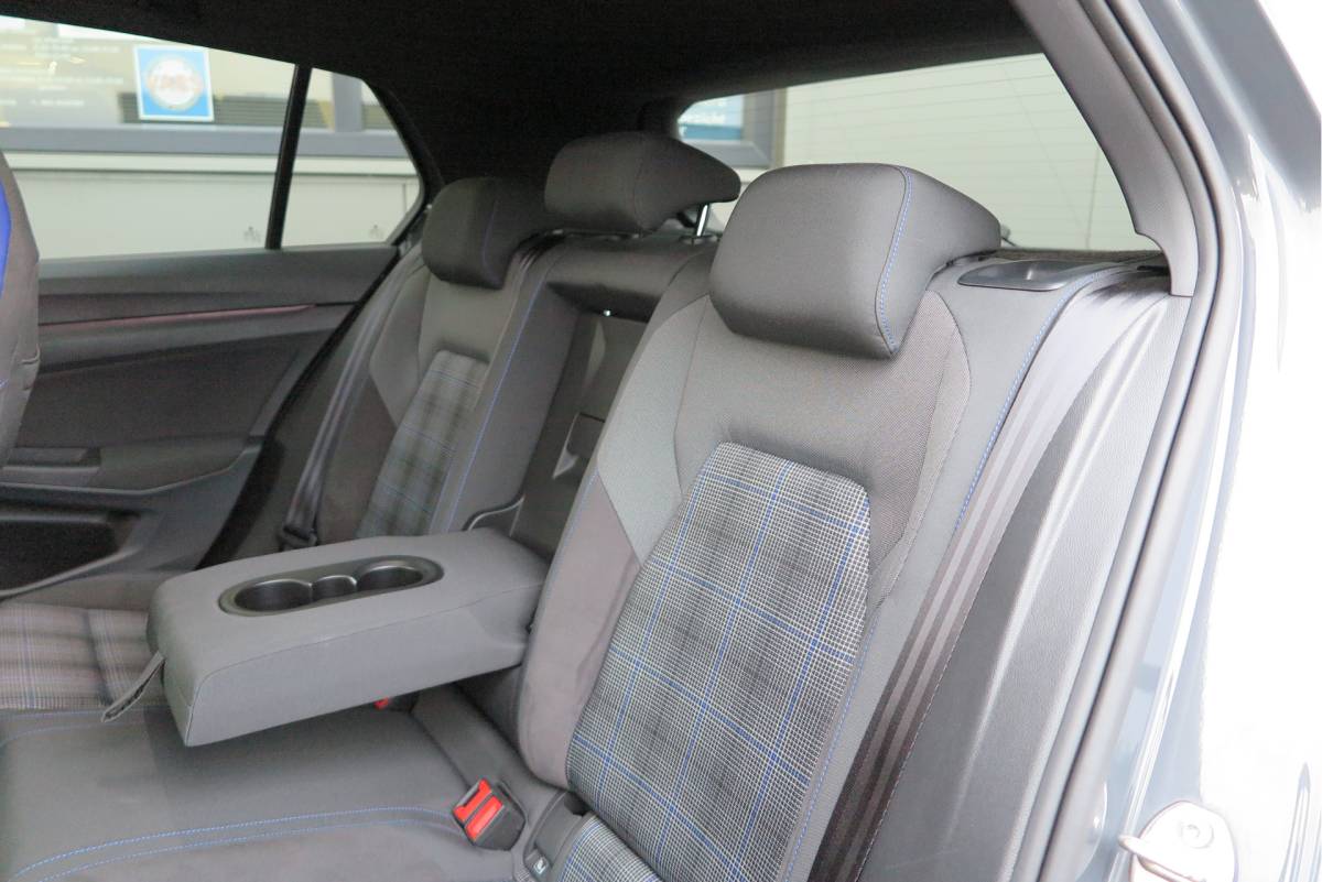 Volkswagen Golf Volkswagen Golf 1.4 eHybrid 245pk GTE  ,SOH 93%. Trekhaak afneembaar,ACC, PDC, Virtual cockpit,Navi, DAB+ , Carplay , Zwarte hemelbekleding, 18″LMV etc.