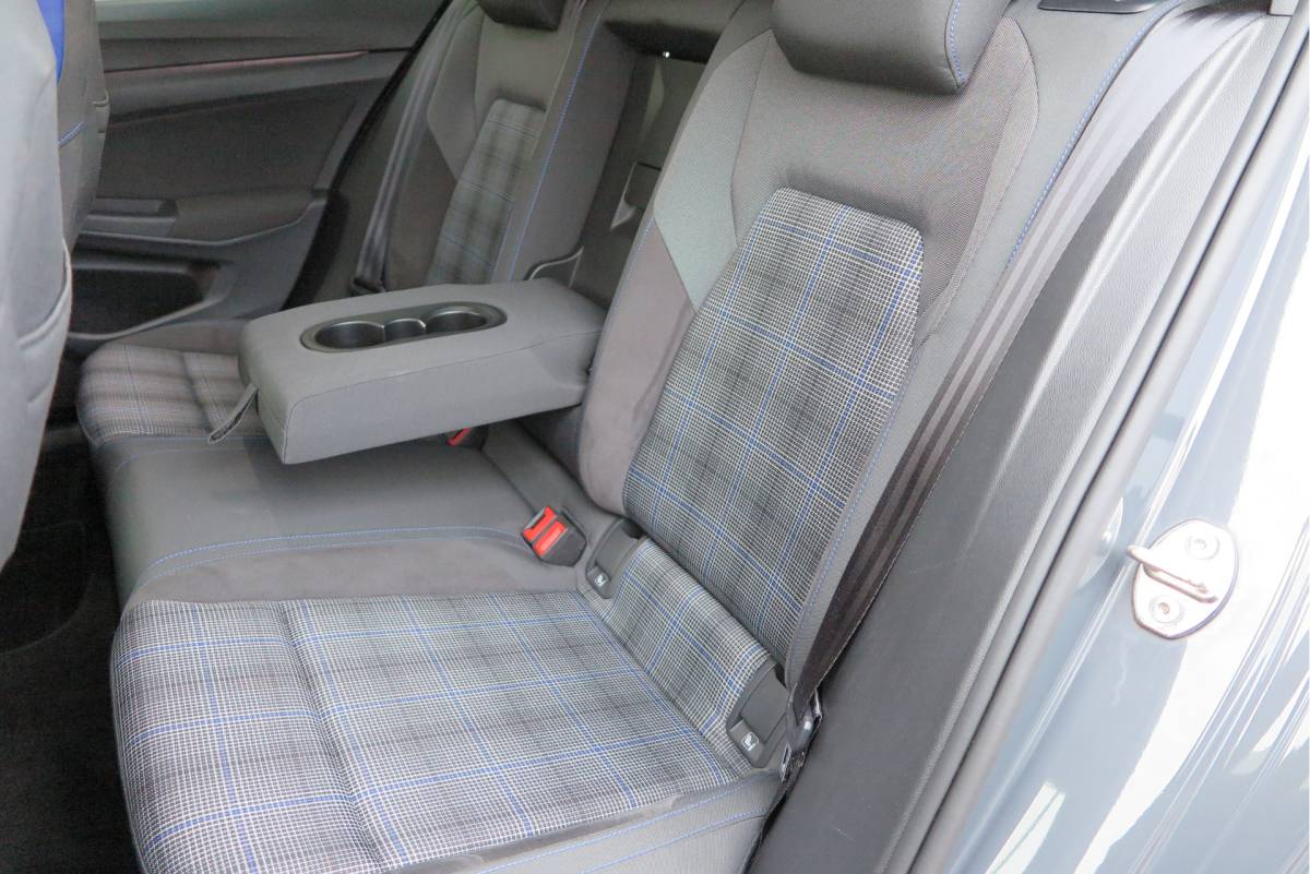 Volkswagen Golf Volkswagen Golf 1.4 eHybrid 245pk GTE  ,SOH 93%. Trekhaak afneembaar,ACC, PDC, Virtual cockpit,Navi, DAB+ , Carplay , Zwarte hemelbekleding, 18″LMV etc.