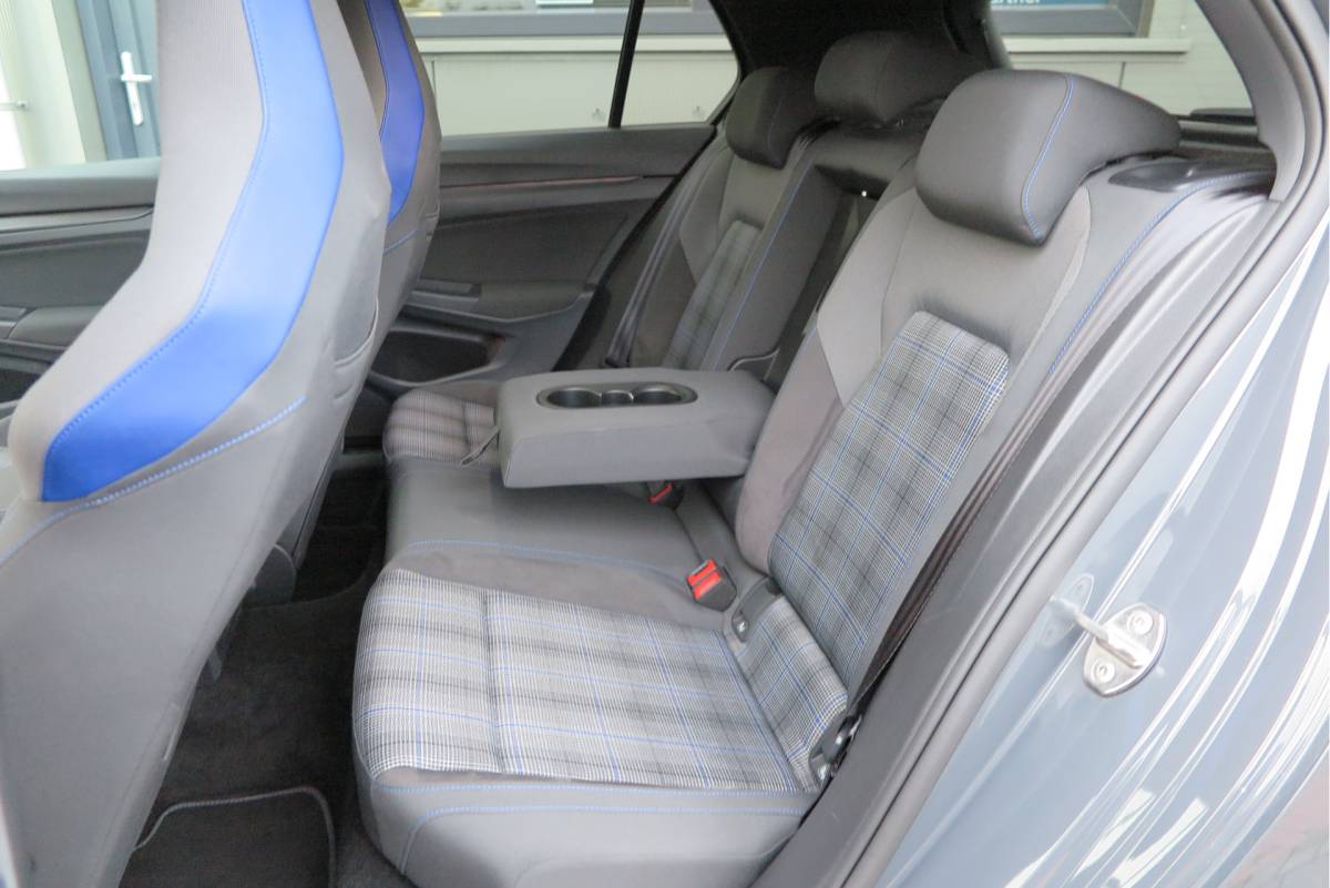 Volkswagen Golf Volkswagen Golf 1.4 eHybrid 245pk GTE  ,SOH 93%. Trekhaak afneembaar,ACC, PDC, Virtual cockpit,Navi, DAB+ , Carplay , Zwarte hemelbekleding, 18″LMV etc.