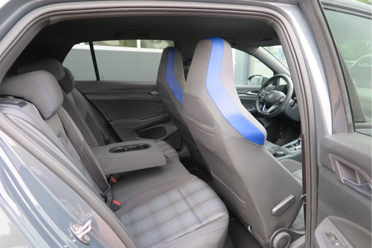 Volkswagen Golf Volkswagen Golf 1.4 eHybrid 245pk GTE  ,SOH 93%. Trekhaak afneembaar,ACC, PDC, Virtual cockpit,Navi, DAB+ , Carplay , Zwarte hemelbekleding, 18″LMV etc.