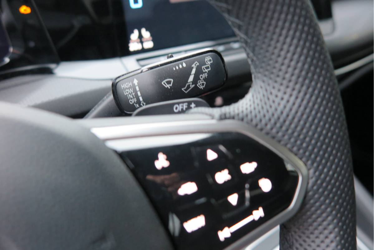Volkswagen Golf Volkswagen Golf 1.4 eHybrid 245pk GTE  ,SOH 93%. Trekhaak afneembaar,ACC, PDC, Virtual cockpit,Navi, DAB+ , Carplay , Zwarte hemelbekleding, 18″LMV etc.