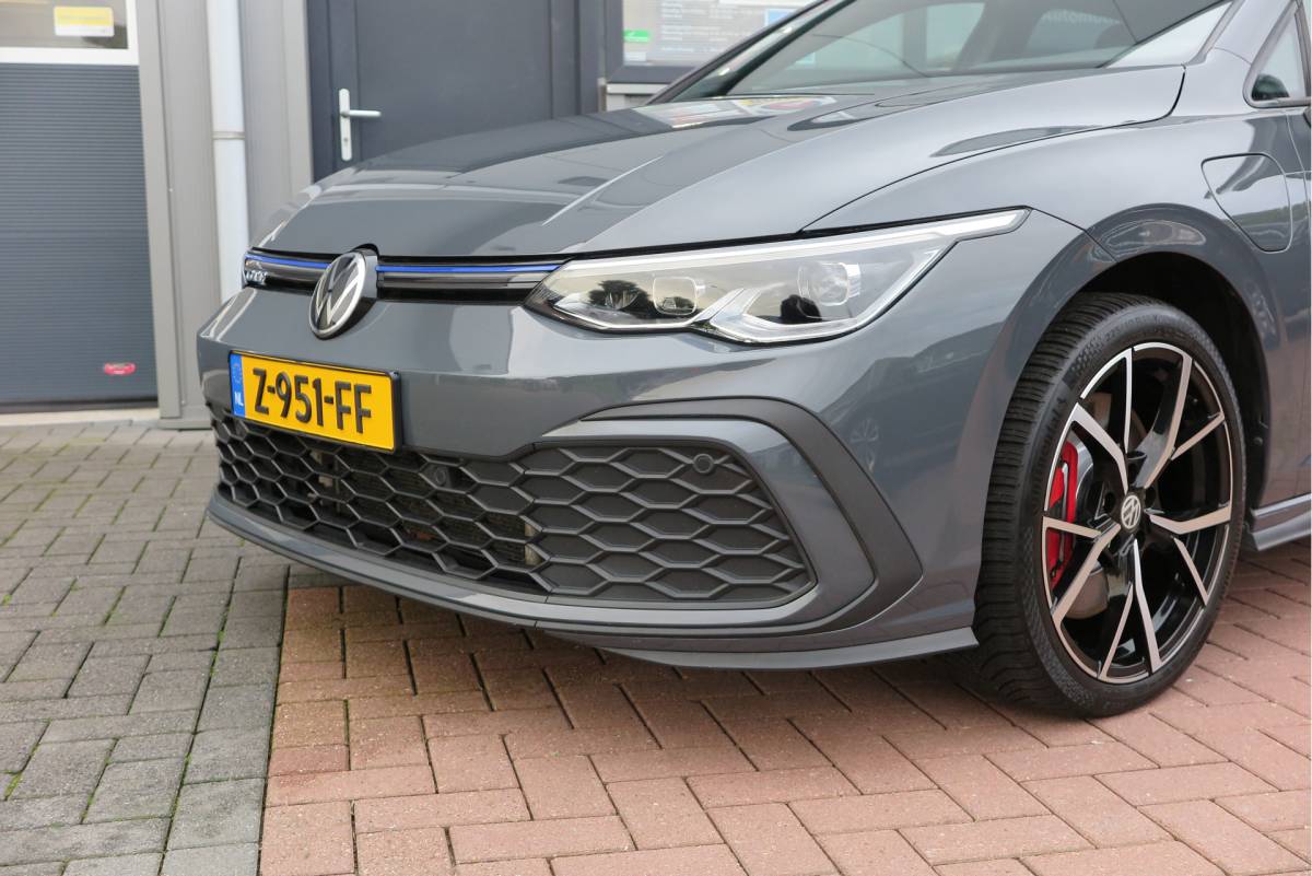 Volkswagen Golf Volkswagen Golf 1.4 eHybrid 245pk GTE  ,SOH 93%. Trekhaak afneembaar,ACC, PDC, Virtual cockpit,Navi, DAB+ , Carplay , Zwarte hemelbekleding, 18″LMV etc.