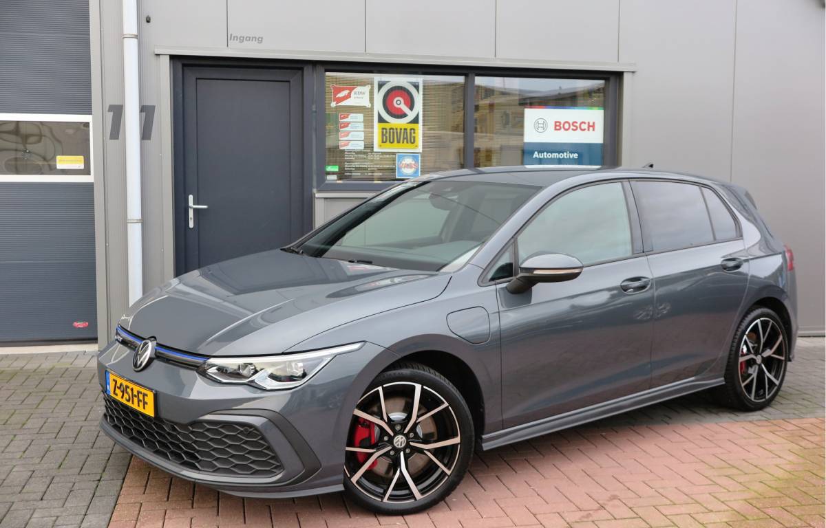 Volkswagen Golf Volkswagen Golf 1.4 eHybrid 245pk GTE  ,SOH 93%. Trekhaak afneembaar,ACC, PDC, Virtual cockpit,Navi, DAB+ , Carplay , Zwarte hemelbekleding, 18″LMV etc.