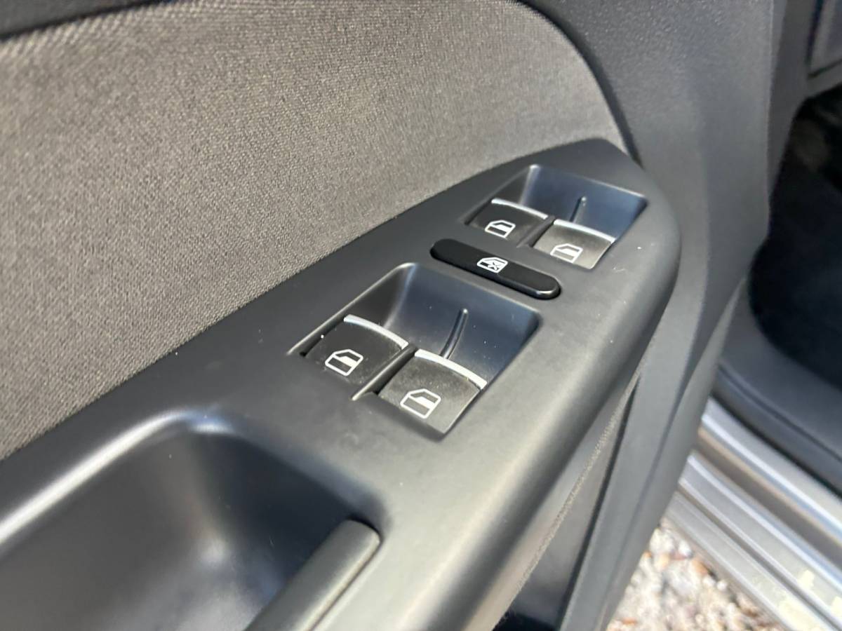 Volkswagen Touran Volkswagen Touran 1.2 TSI Comfortline BlueMotion | Cruise + Clima + Navi Nu € 5.975,-!!!