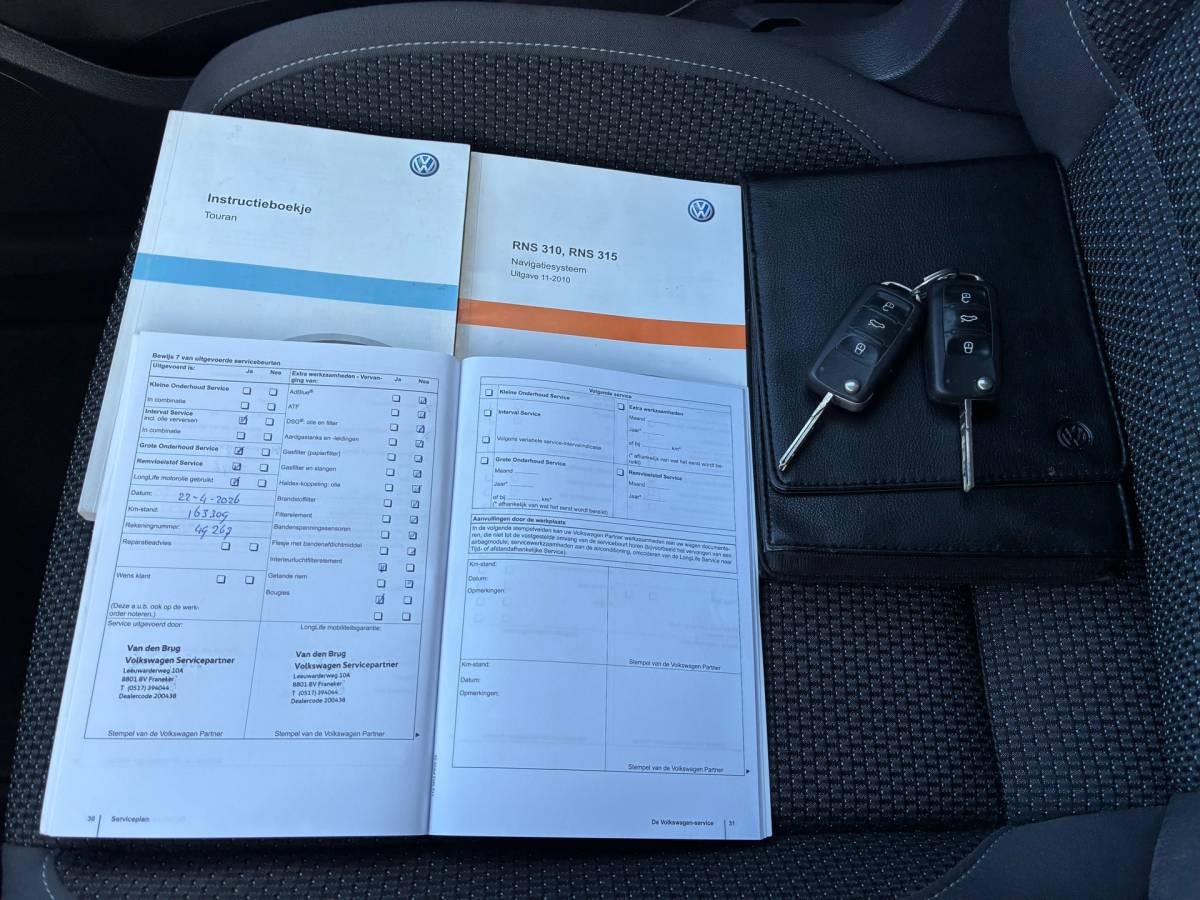 Volkswagen Touran Volkswagen Touran 1.2 TSI Comfortline BlueMotion | Cruise + Clima + Navi Nu € 5.975,-!!!