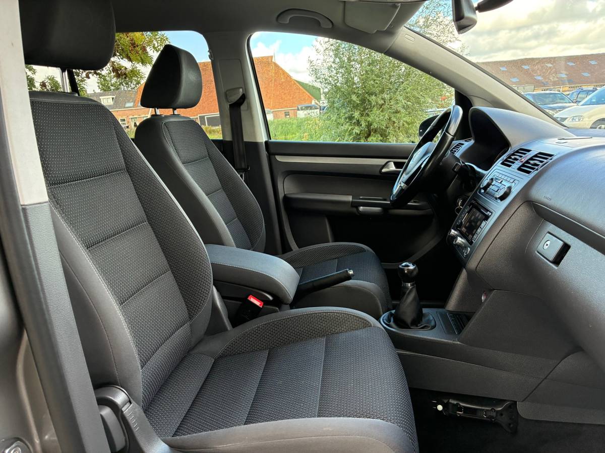 Volkswagen Touran Volkswagen Touran 1.2 TSI Comfortline BlueMotion | Cruise + Clima + Navi Nu € 5.975,-!!!
