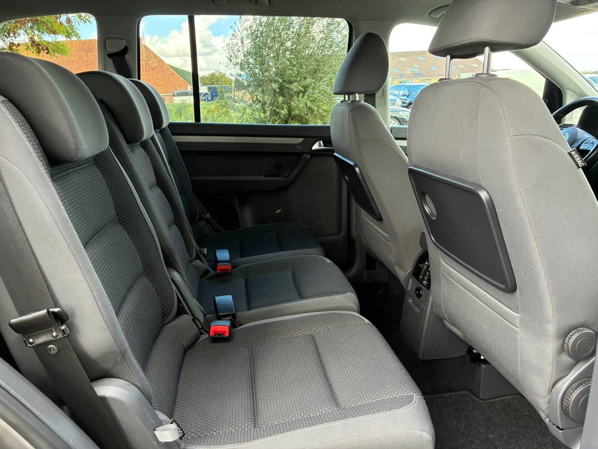 Volkswagen Touran Volkswagen Touran 1.2 TSI Comfortline BlueMotion | Cruise + Clima + Navi Nu € 5.975,-!!!