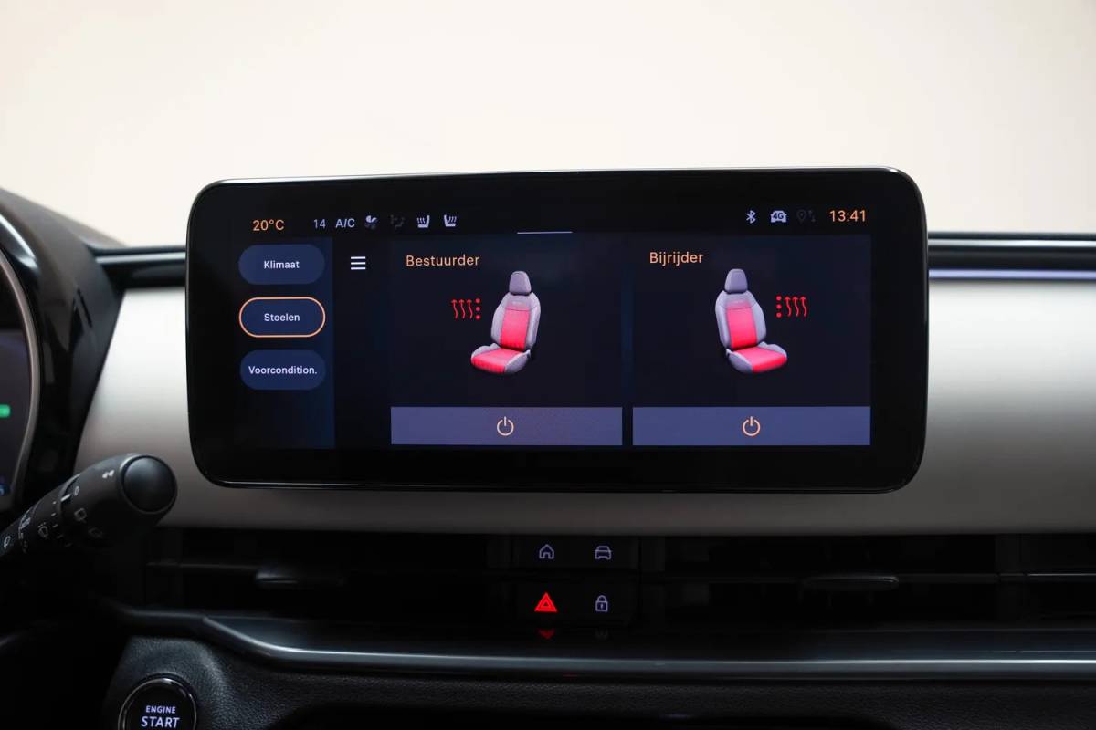 Fiat 600e Fiat 600e La Prima 54 kWh 3-Fase [ Massage Stoel Navi Camera Apple / Android Leder Stoelverwarming ]