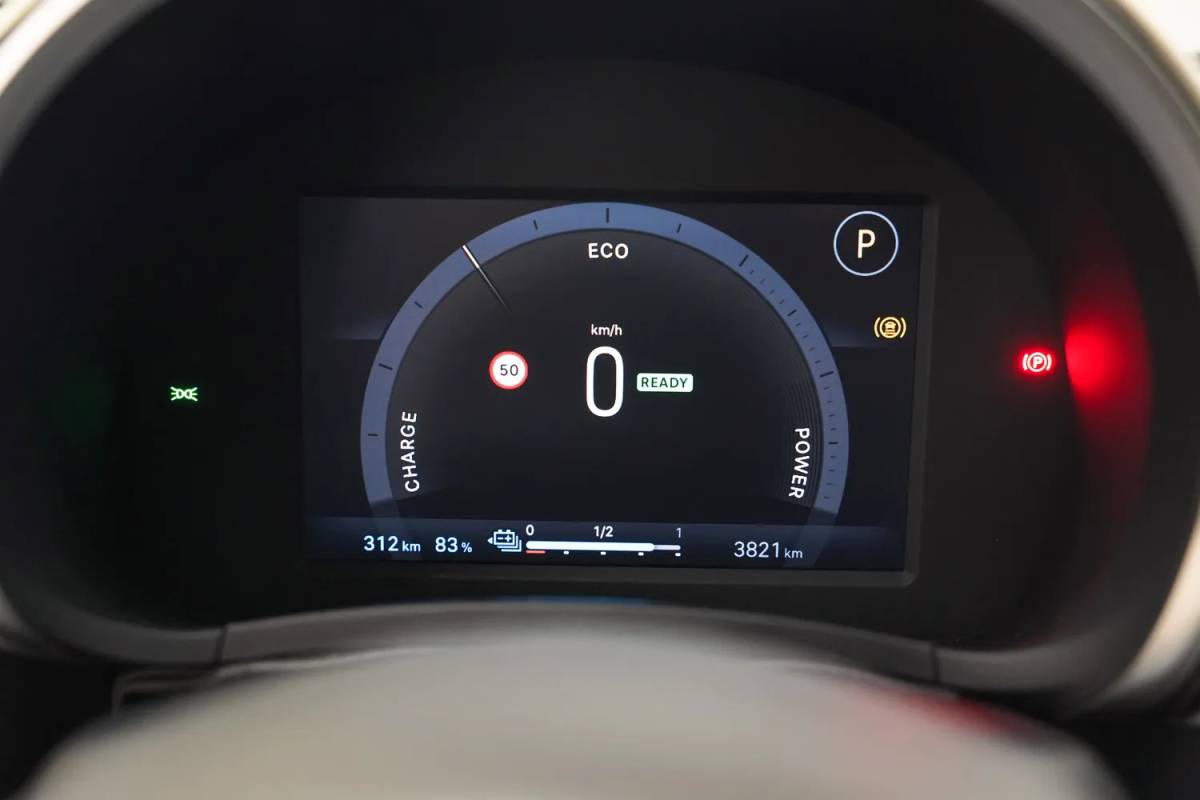 Fiat 600e Fiat 600e La Prima 54 kWh 3-Fase [ Massage Stoel Navi Camera Apple / Android Leder Stoelverwarming ]