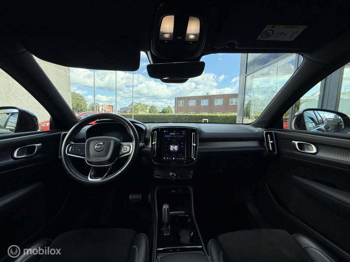 Volvo XC40 Volvo XC40 Recharge P8 AWD R-Design Camera/Winterpack/Carplay