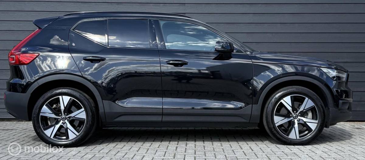 Volvo XC40 Volvo XC40 Recharge P8 AWD R-Design Camera/Winterpack/Carplay