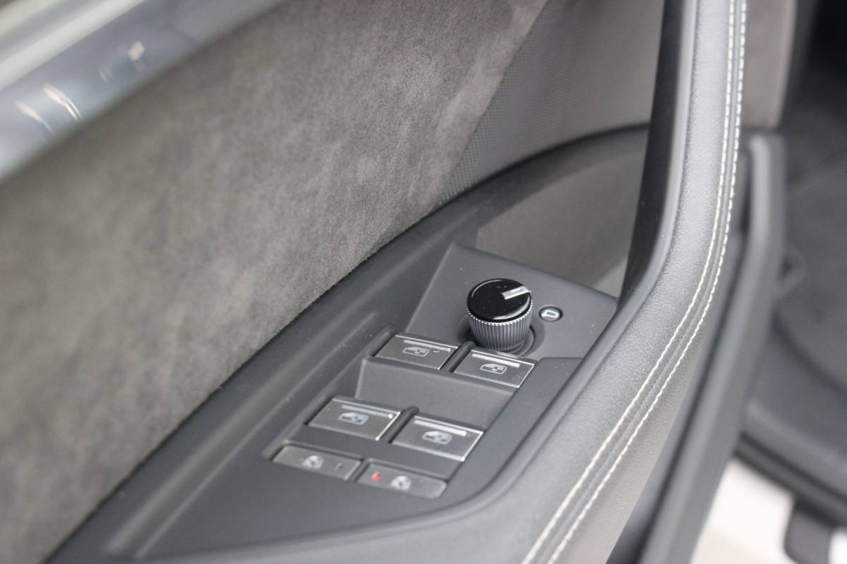 Audi e-tron Audi E-tron 50 quattro S edition S-Line | Trekhaak | Siambeige