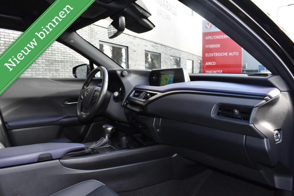 Lexus UX Lexus UX 250h Midnight Edition ACC/BLIND SPOT/ELEK. A KLEP/ETC.!