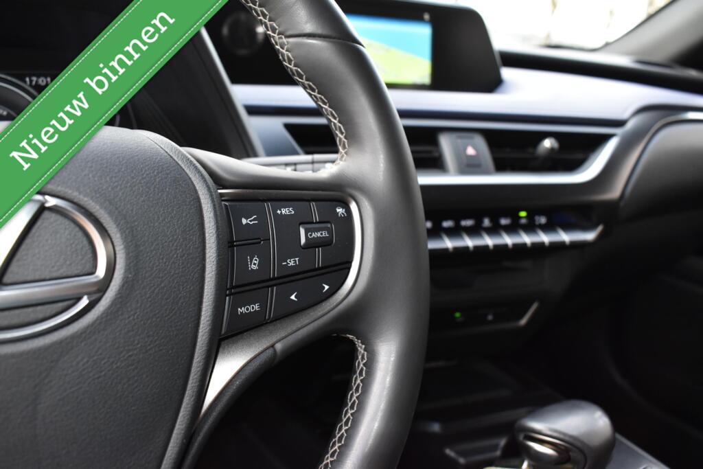 Lexus UX Lexus UX 250h Midnight Edition ACC/BLIND SPOT/ELEK. A KLEP/ETC.!