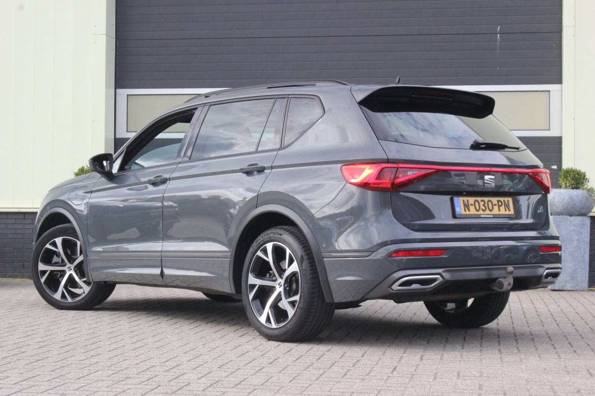 SEAT Tarraco Seat Tarraco 1.4 TSI e-Hybrid PHEV FR Business Intense | Trekhaak | Dak