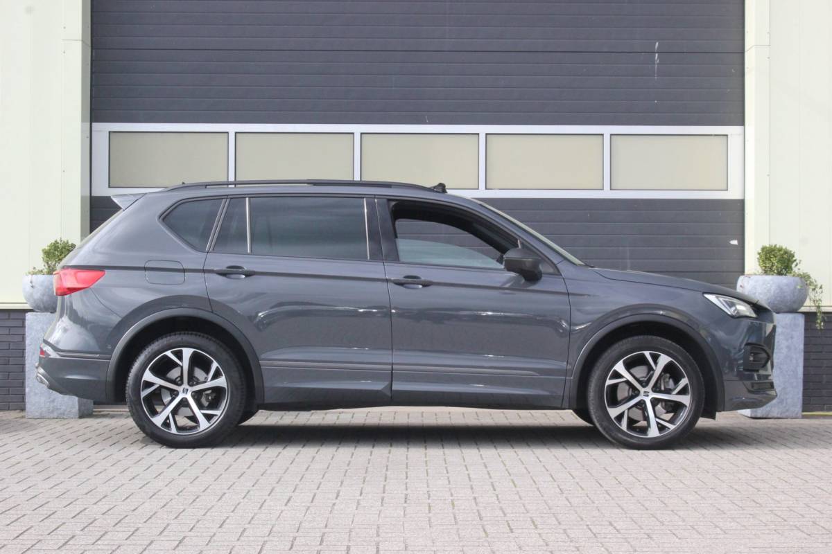 SEAT Tarraco Seat Tarraco 1.4 TSI e-Hybrid PHEV FR Business Intense | Trekhaak | Dak