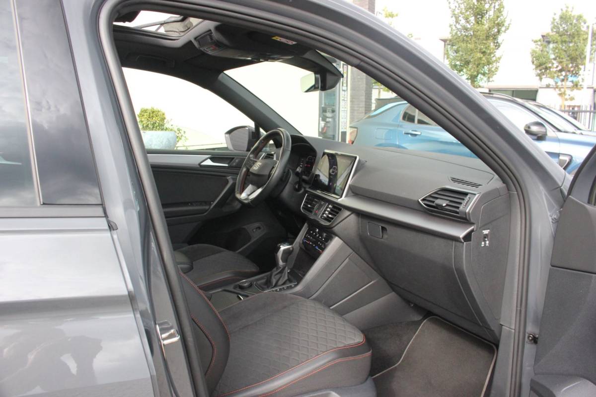 SEAT Tarraco Seat Tarraco 1.4 TSI e-Hybrid PHEV FR Business Intense | Trekhaak | Dak