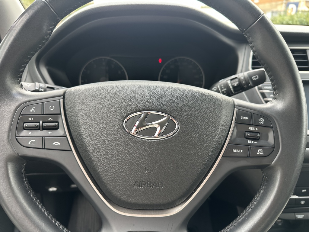 Hyundai i20 Hyundai i20 1.0 T-GDI Comfort | Achteruitrijcamera | Apple CarPlay |