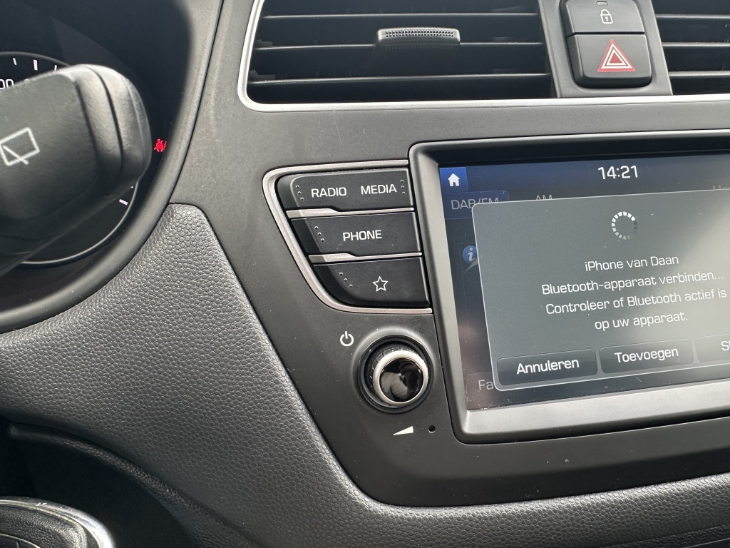 Hyundai i20 Hyundai i20 1.0 T-GDI Comfort | Achteruitrijcamera | Apple CarPlay |