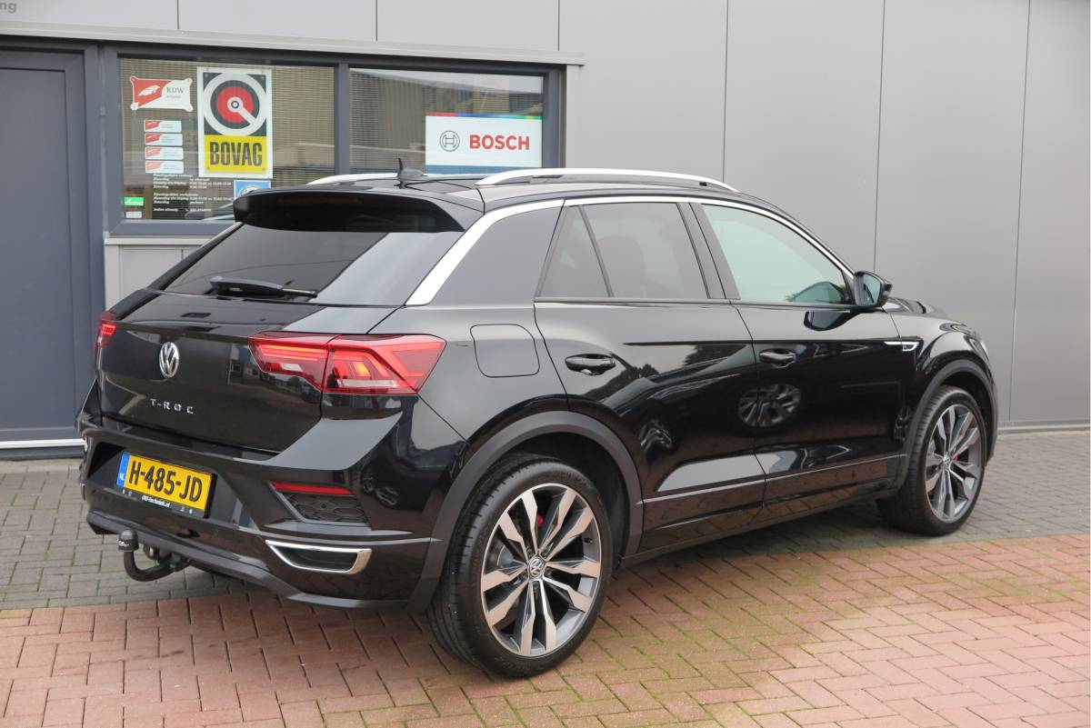 Volkswagen T-Roc Volkswagen T-Roc 1.5 TSI  150pk DSG Sport Business R-Line ,Led,Trekhaak ,Navi, Achteruitrijcamera, Virtual cockpit, DAB+ , PDC, LMV19″ ,Electr. achterklep, Carplay etc.