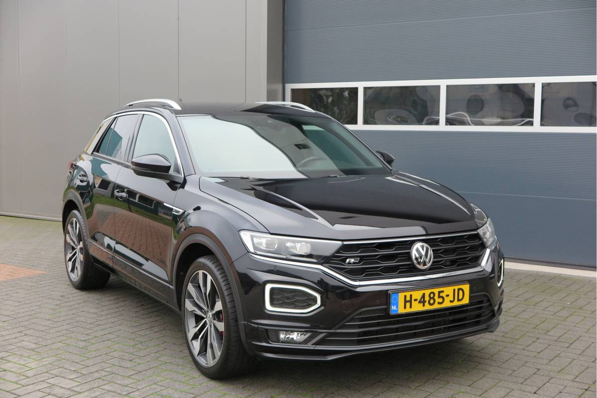 Volkswagen T-Roc Volkswagen T-Roc 1.5 TSI  150pk DSG Sport Business R-Line ,Led,Trekhaak ,Navi, Achteruitrijcamera, Virtual cockpit, DAB+ , PDC, LMV19″ ,Electr. achterklep, Carplay etc.