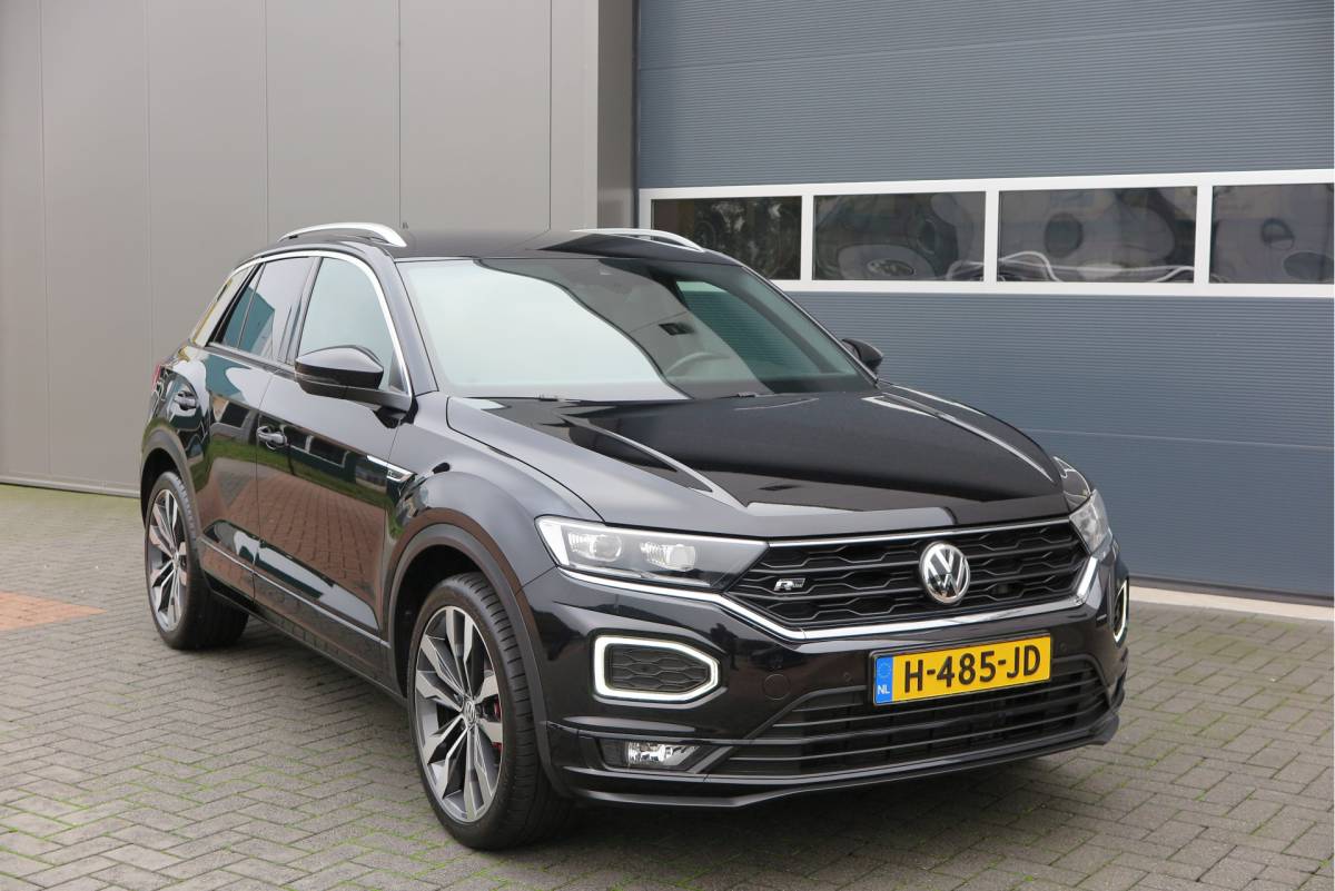 Volkswagen T-Roc Volkswagen T-Roc 1.5 TSI  150pk DSG Sport Business R-Line ,Led,Trekhaak ,Navi, Achteruitrijcamera, Virtual cockpit, DAB+ , PDC, LMV19″ ,Electr. achterklep, Carplay etc.