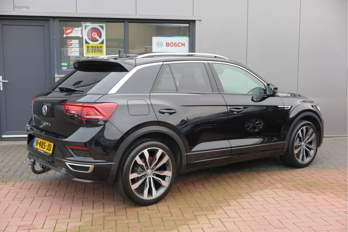 Volkswagen T-Roc Volkswagen T-Roc 1.5 TSI  150pk DSG Sport Business R-Line ,Led,Trekhaak ,Navi, Achteruitrijcamera, Virtual cockpit, DAB+ , PDC, LMV19″ ,Electr. achterklep, Carplay etc.