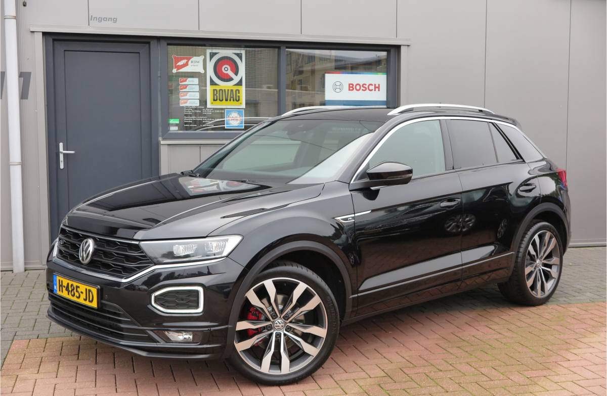 Volkswagen T-Roc Volkswagen T-Roc 1.5 TSI  150pk DSG Sport Business R-Line ,Led,Trekhaak ,Navi, Achteruitrijcamera, Virtual cockpit, DAB+ , PDC, LMV19″ ,Electr. achterklep, Carplay etc.
