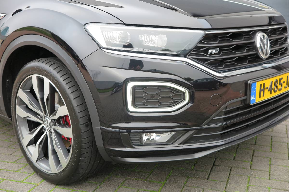Volkswagen T-Roc Volkswagen T-Roc 1.5 TSI  150pk DSG Sport Business R-Line ,Led,Trekhaak ,Navi, Achteruitrijcamera, Virtual cockpit, DAB+ , PDC, LMV19″ ,Electr. achterklep, Carplay etc.
