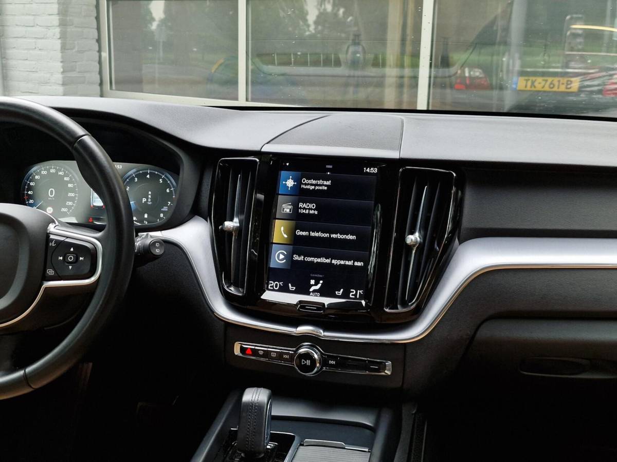 Volvo XC60 Volvo XC60 2.0 B5 251PK Inscription|Trekhaak|ACC|Clima|Carplay|Camera