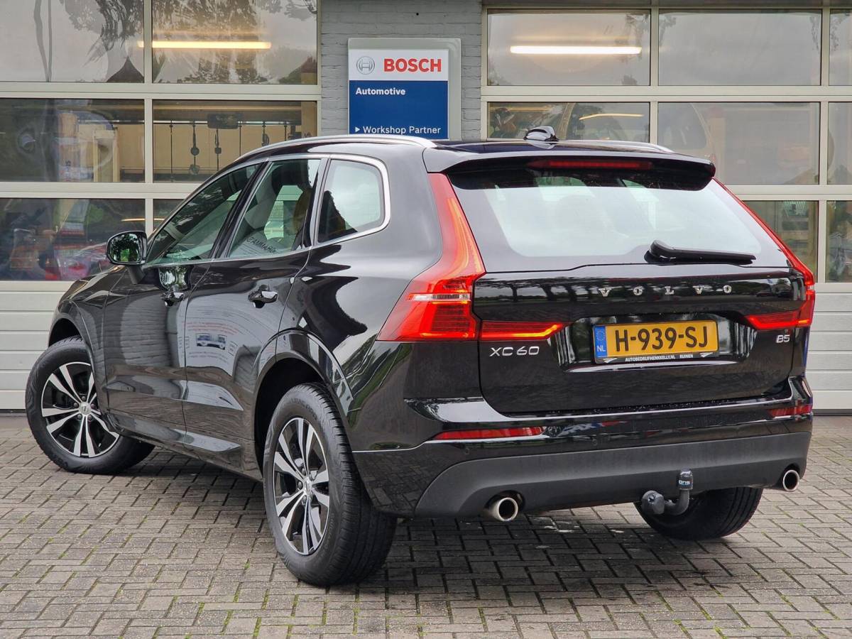 Volvo XC60 Volvo XC60 2.0 B5 251PK Inscription|Trekhaak|ACC|Clima|Carplay|Camera