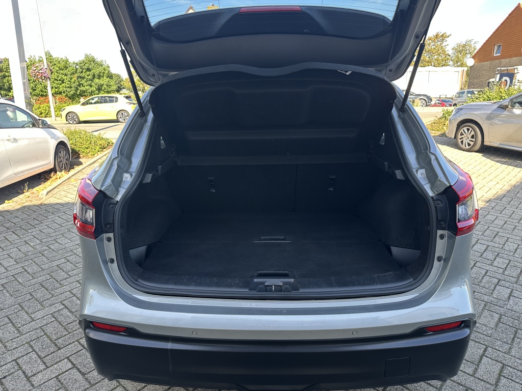 Nissan QASHQAI Nissan Qashqai 1.3 DIG-T N-Connecta