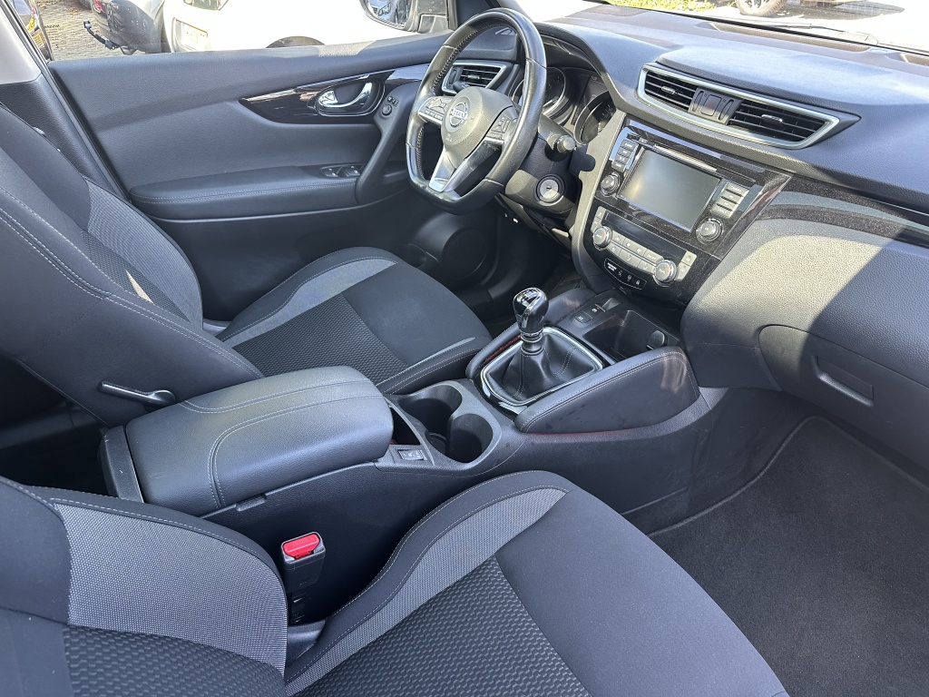 Nissan QASHQAI Nissan Qashqai 1.3 DIG-T N-Connecta