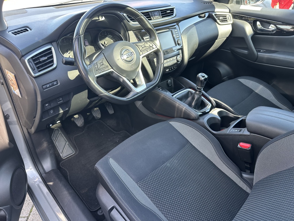 Nissan QASHQAI Nissan Qashqai 1.3 DIG-T N-Connecta
