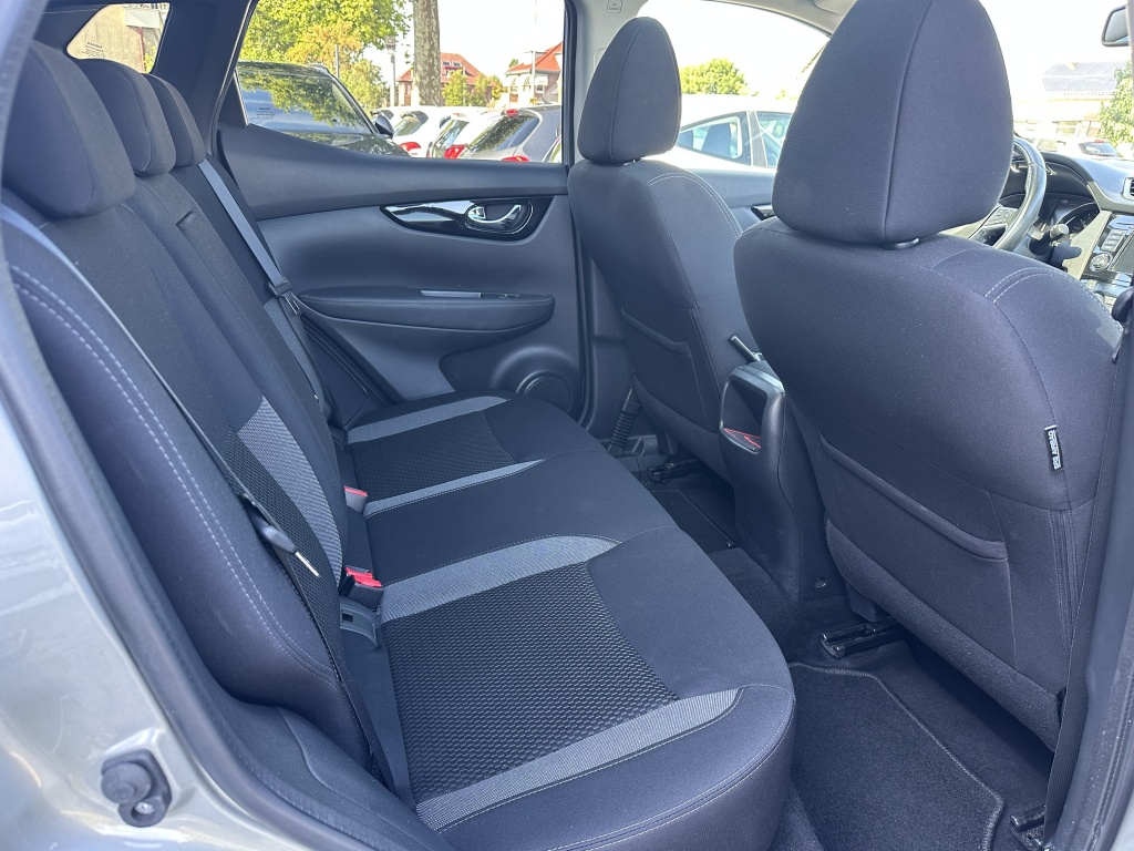 Nissan QASHQAI Nissan Qashqai 1.3 DIG-T N-Connecta